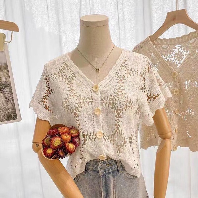 Áo len hoa cúc croptop xinh iu