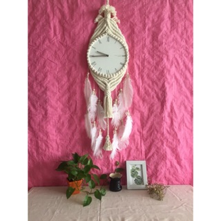 Đồng hồ treo tường macrame lông vũ