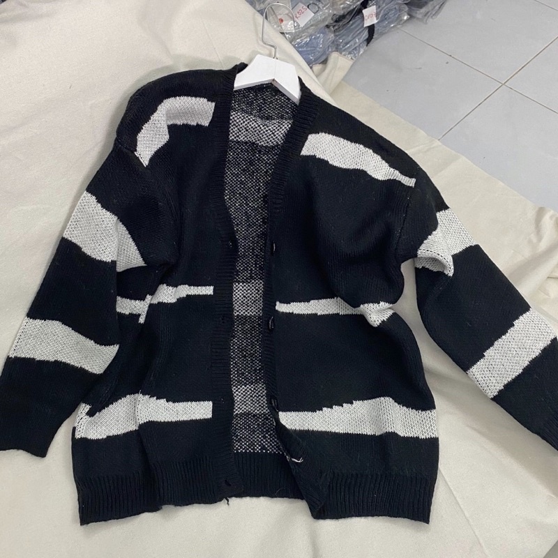 Áo cadigan len nữ hoạ tiết kẻ ngang, áo khoác len dáng dài chất len dệt mềm mịn freesize boong_clothing