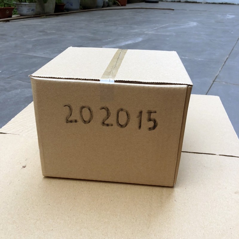 [20x20x15cm] 20 hộp các tông đóng hàng giấy dai thùng đẹp sản xuât bởi OinMart carton