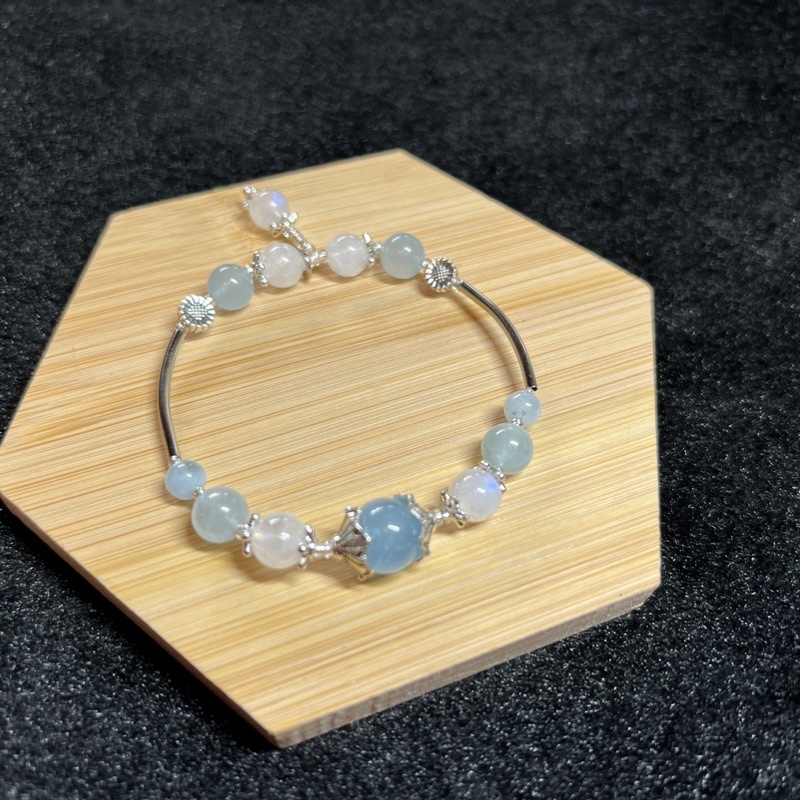 Vòng tay aqua mix moon