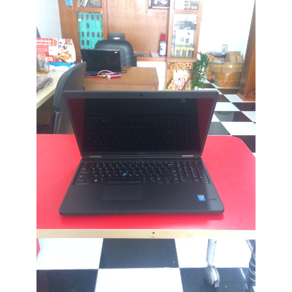 Dell Latitude E5550 core i5 5300U Ram 4GB, SSD 128GB, Dzin 100%