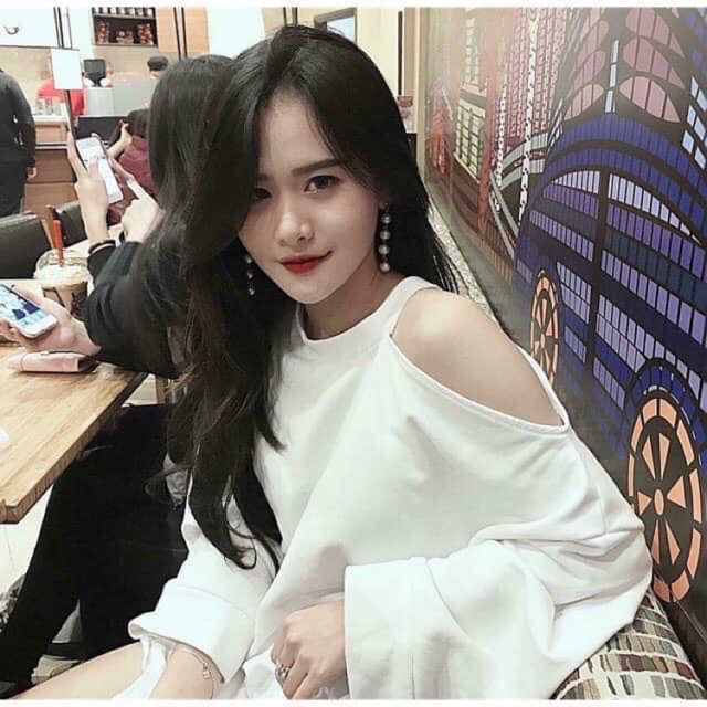 Áo khoét vai sịn sò hot hit