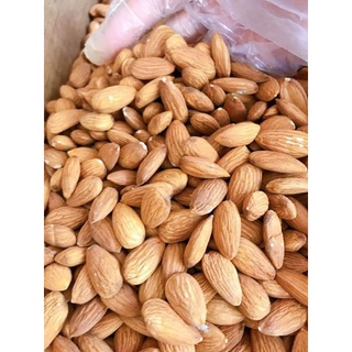 500Gr HẠNH NHÂN NHÂN  SỐNG ( dùng để nấu sữa , làm bánh,...)