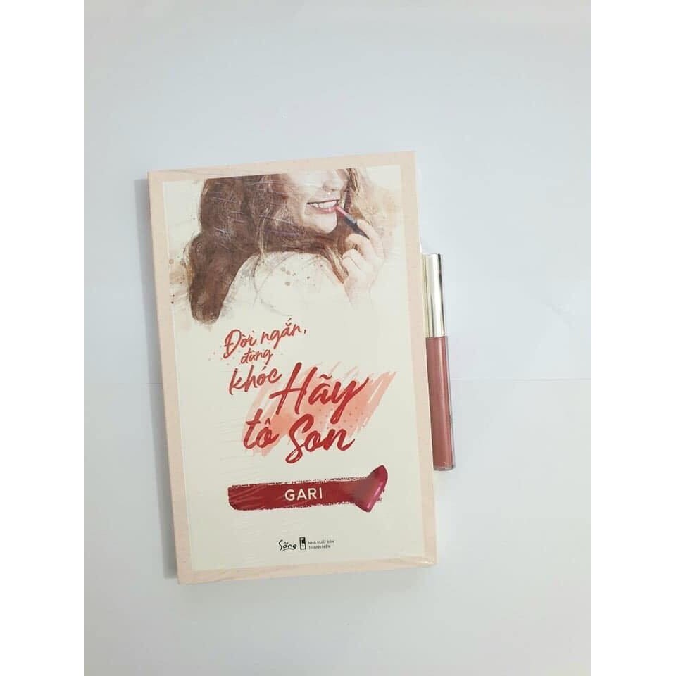 Sách-Đời ngắn đừng khóc hãy tô son | BigBuy360 - bigbuy360.vn