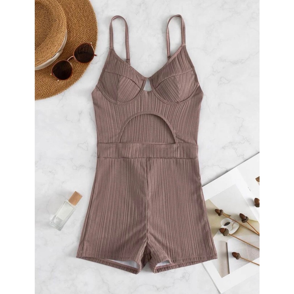 Swimsuit có gọng kiểu dáng quần đùi