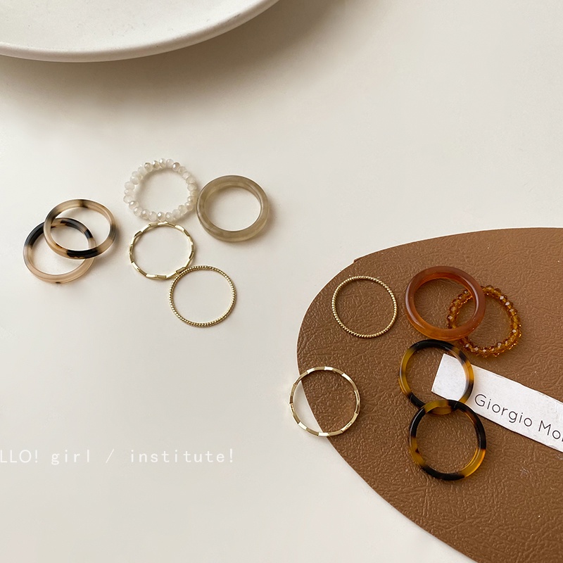 Set 6 nhẫn nhựa resin 17KM đơn giản