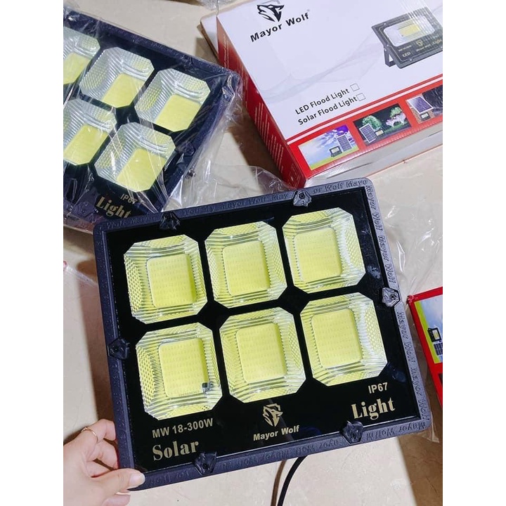 😍Đèn pha năng lượng mặt trời  loại cao cấp MAYOR WOLF 100W- 200W-300W