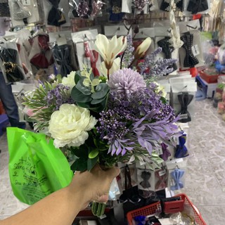 Hoa cưới cô dâu tím<PK>