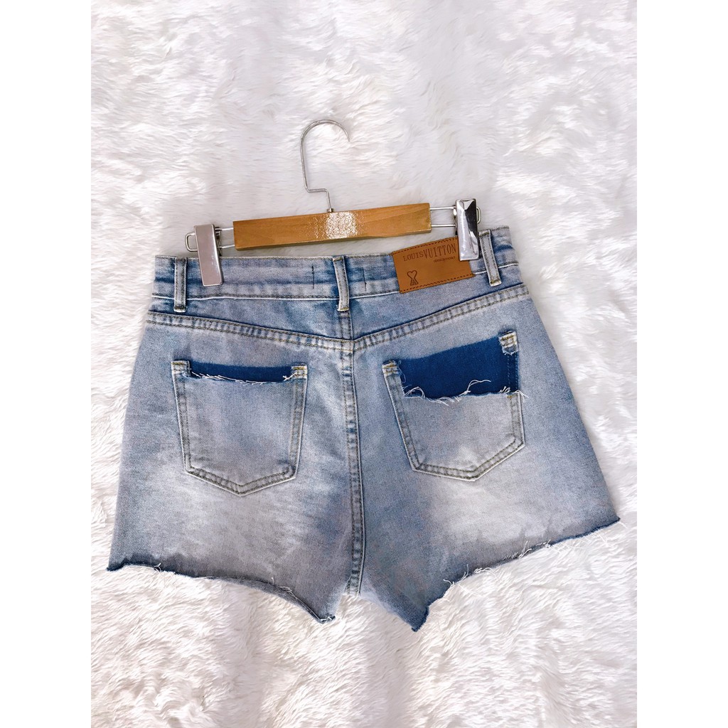 Quần shorts jean Louis Vuitton - 22CHIC | BigBuy360 - bigbuy360.vn