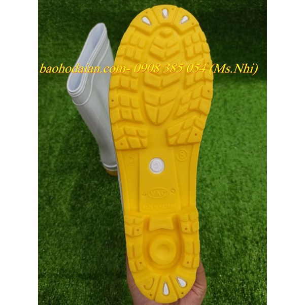 Ủng nhựa màu trắng đế vàng chống thầm nước siêu bền RB003- Hình thật