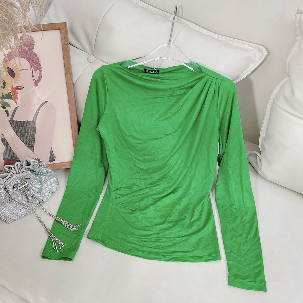 Áo da cá lệch vai