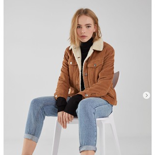 Áo khoác vải sợi to Bershka