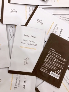Mặt nạ Tro núi lửa Innisfree
