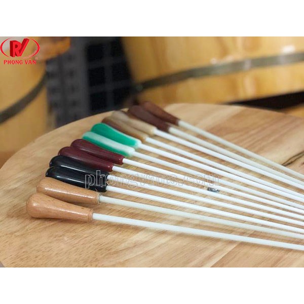 Đũa gậy chỉ huy dàn nhạc trưởng