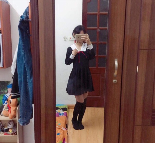 Trang phục hoá trang váy trắng đen