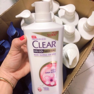 Dầu gội Clear Sạch gàu hương Hoa anh đào chai 650g