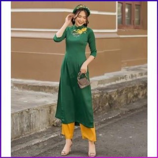 Áo Dài Cách Tân Nữ Cổ Tròn Vải Trơn Màu Xanh Lá Cây Kết Ren Thêu Tay Lỡ Vải Giản Nhẹ Có Nhiều Size