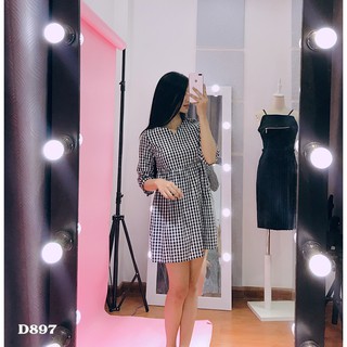 D897 Đầm caro babydoll cổ v