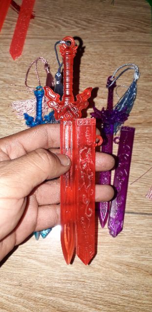 Mô hình 1 thanh gươm trang trí bằng nhựa dài 18 cm
