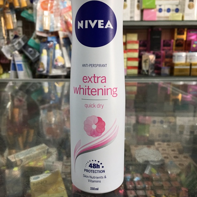 Xịt ngăn mùi Nivea Extra Whitening trắng mịn mờ vết thâm 150ml