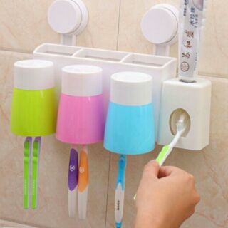 Kệ nhả kem đánh răng kèm 3 cốc