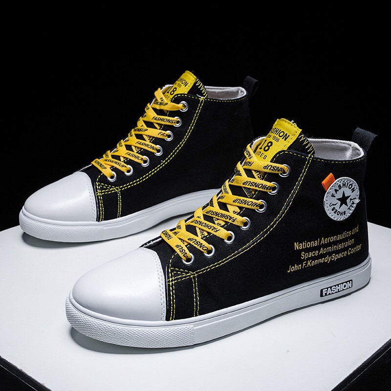 Giày cổ cao nam Fashion Sup đen dây vàng ca tính | BigBuy360 - bigbuy360.vn