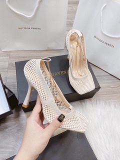 Giày lưới Hà Hồ