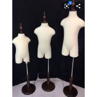 Manơcanh chân gỗ trẻ em, kèm ảnh thật