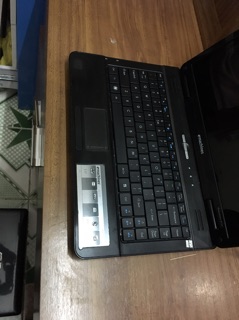 Laptop Mỹ Emachi D725 thời trang