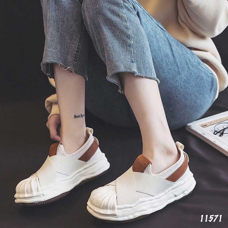 Giày slip on đế bánh mì nữ kata 11571