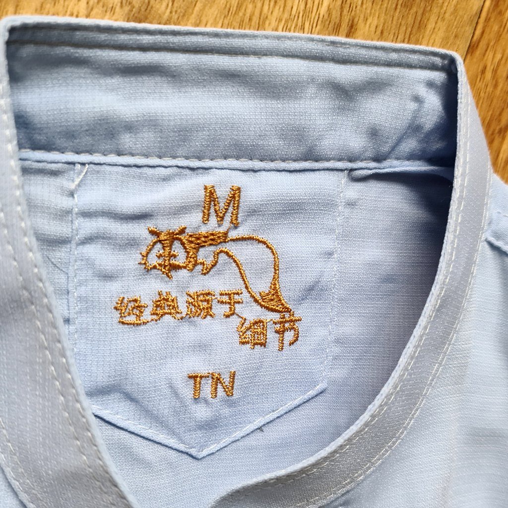 Áo sơ mi nam cổ tàu trung niên chất đũi dày dặn mềm mát loại áo sơ mi nam tay ngắn thêu rồng ADUI16