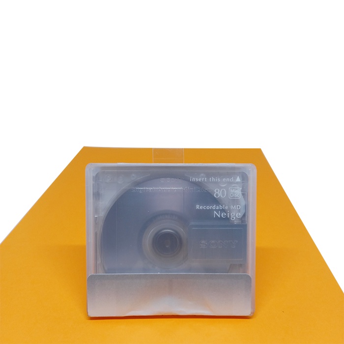 Đĩa trắng MD sony mới 100% phong cách nghe nhạc kỷ niệm xưa hoặc có thể làm đồ vật sưu tầm 1 cái