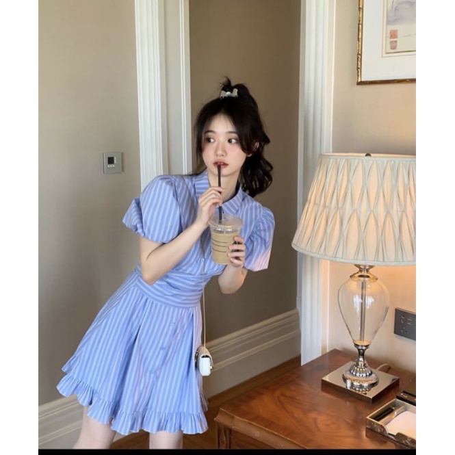Váy sơ mi kẻ buộc eo