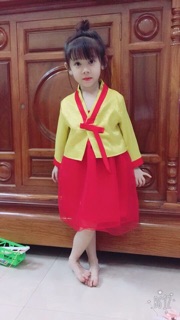 Hanbok bé gái 