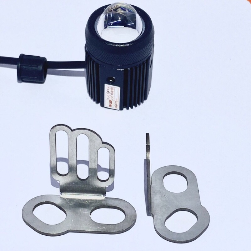 Bát  gắn đèn trợ sáng ở hai bên phuộc trước mọi dòng xe