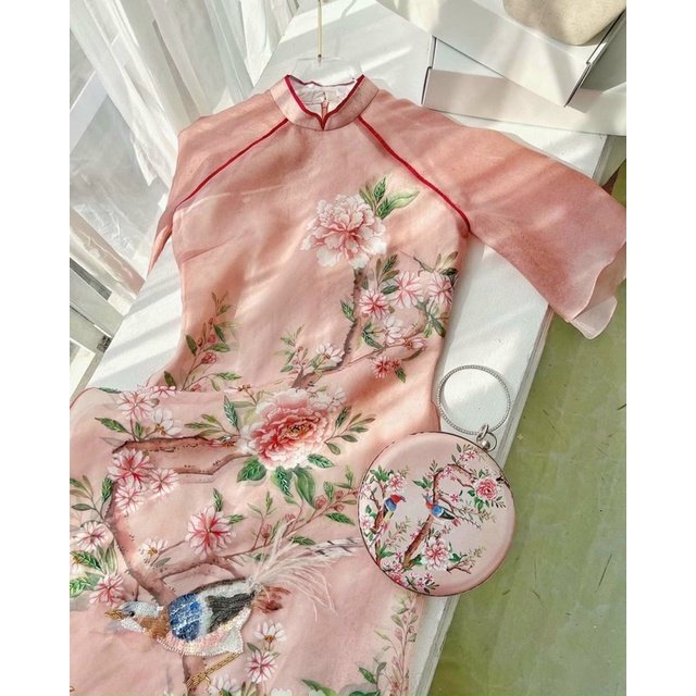 Áo dài cách tân Mẫu Đơn Hồng màu sắc cực kỳ sang chảnh đi tiệc áo dài thiết kế mẫu mới 2022 .