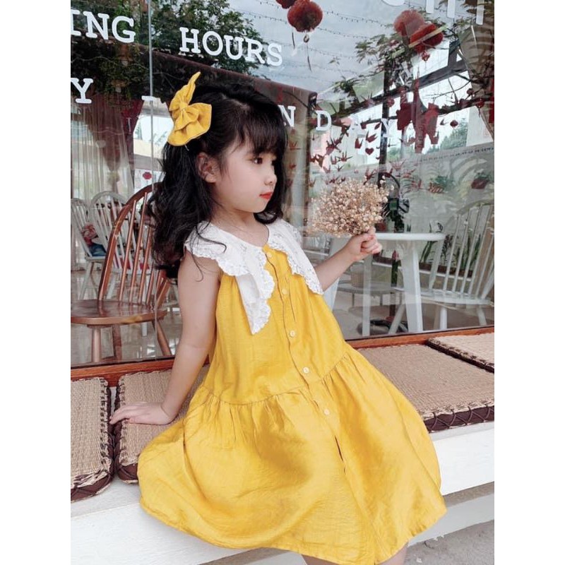 Váy  đũi kèm  cặp  tóc