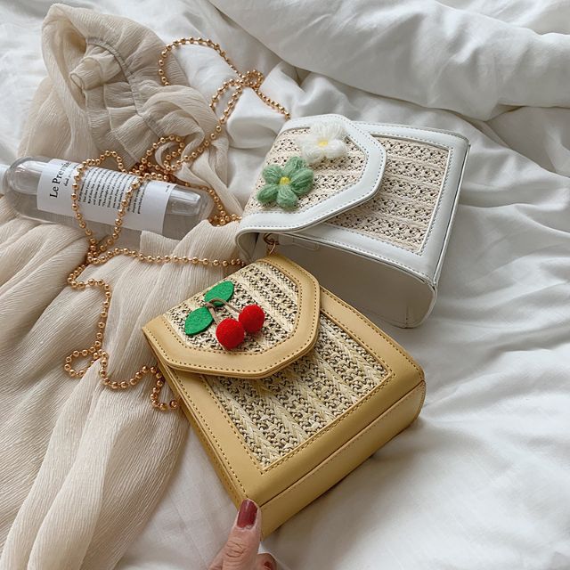 Túi cói đeo chéo họa tiết cherry