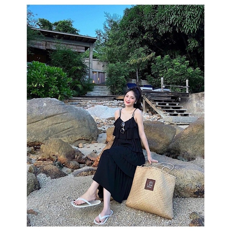 VÁY/ĐẦM MAXI HAI DÂY SUÔNG TĂM LY TẦNG DÀI, DÂY CHẠY VIỀN NGỌC 2 MÀU ĐEN-XANH HOT