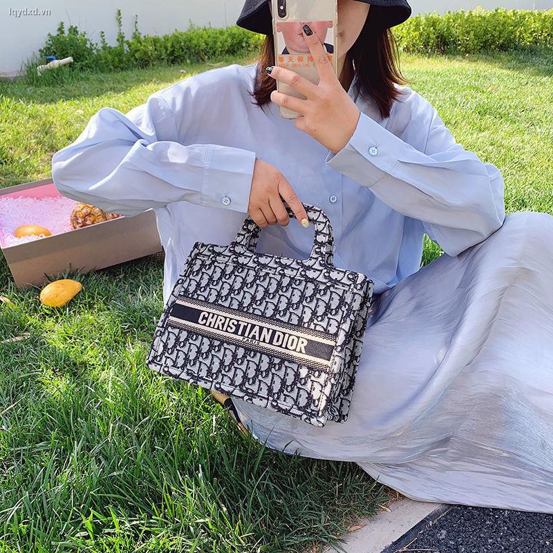 Túi xách tay sức chứa lớn mẫu 2020 thời trang dành cho nữ