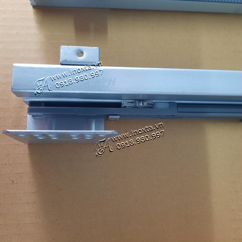 Kệ âm tủ bếp dưới - Giá úp chén bát xoong nồi âm tủ Inox 304