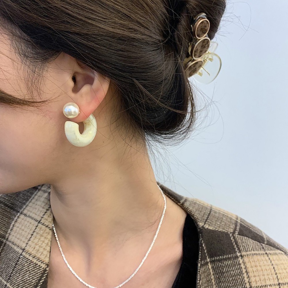 Khuyên tai dạng vòng thời trang cá tính cho nữ