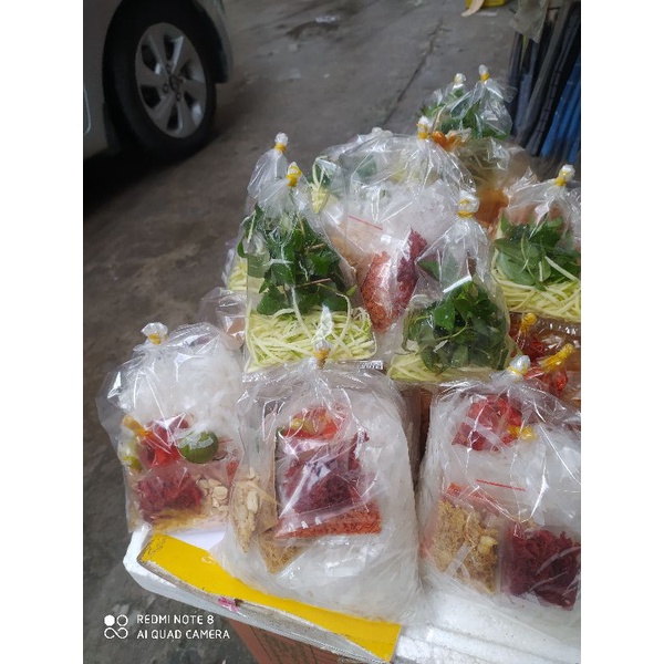 Sỉ lẻ bánh tráng trộn thập cẩm cay ngon( kèm quất kèm nước sốt)tách riêng gia vị
