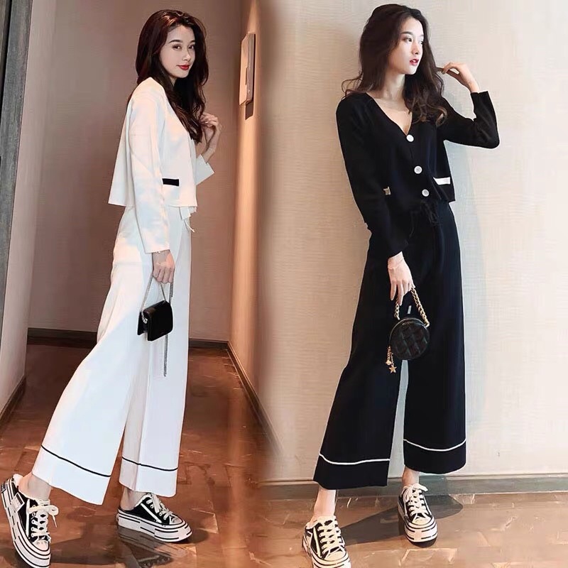Set quần áo nỉ da cá 2 màu đen trắng