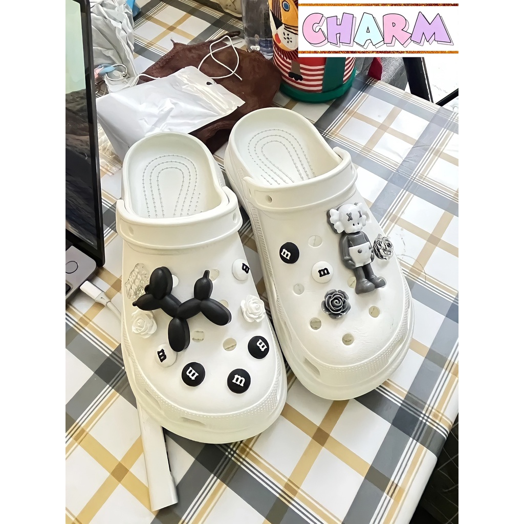 [Có sẵn] Bộ hình gắn dép lỗ Kaws dễ thương