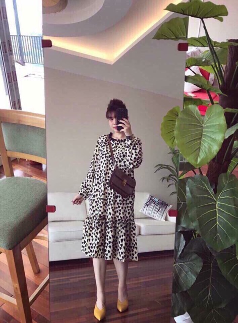 Váy xuông hoạ tiết bi xinh yêu