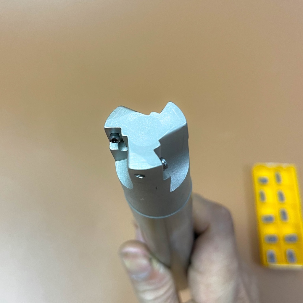 CÁN DAO PHAY CNC GẮN MẢNH APMT1135: BAP300R