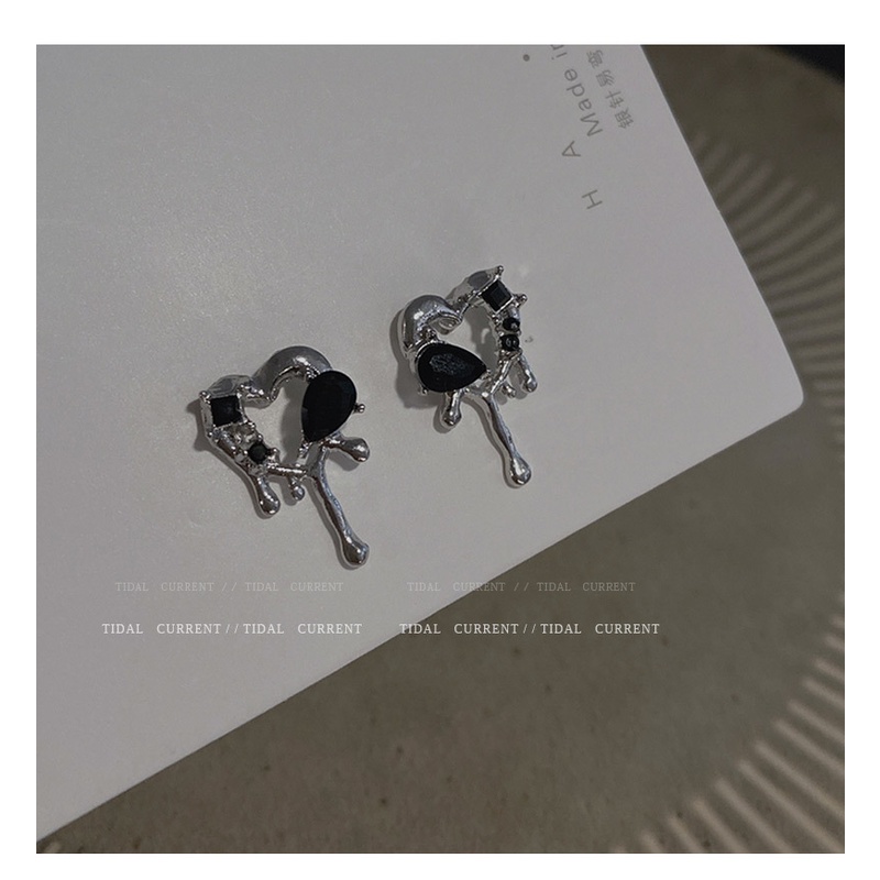 Khuyên Tai Hình Trái Tim Phong Cách Âu Mỹ Thời Trang Cá Tính Cho Nữ