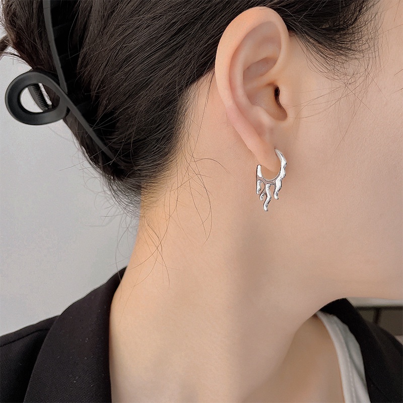 Khuyên Tai Hình Ngọn Lửa Phong Cách Punk Cổ Điển Thời Trang Cho Nữ